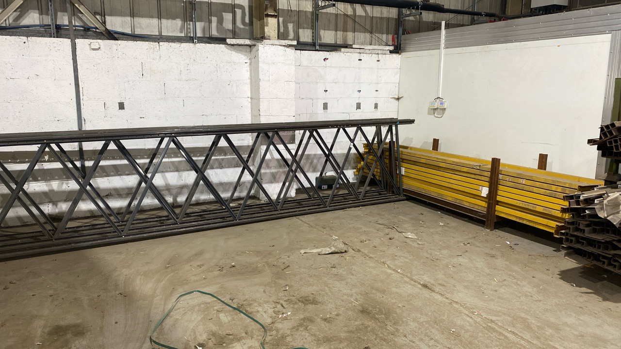 WAREHOUSE RACKING UPRIGHTS & CROSS MEMBERS - Attrezzatura da costruzione: foto 1 WAREHOUSE RACKING UPRIGHTS & CROSS MEMBERS - Attrezzatura da costruzione: foto 1