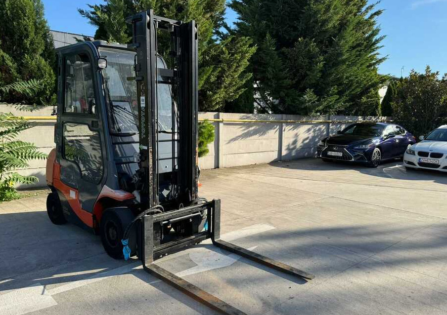 Toyota 7FGF25 - Carrello elevatore a gas: foto 4 Toyota 7FGF25 - Carrello elevatore a gas: foto 4