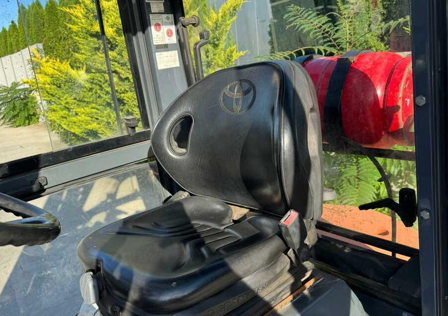 Toyota 7FGF25 - Carrello elevatore a gas: foto 5 Toyota 7FGF25 - Carrello elevatore a gas: foto 5