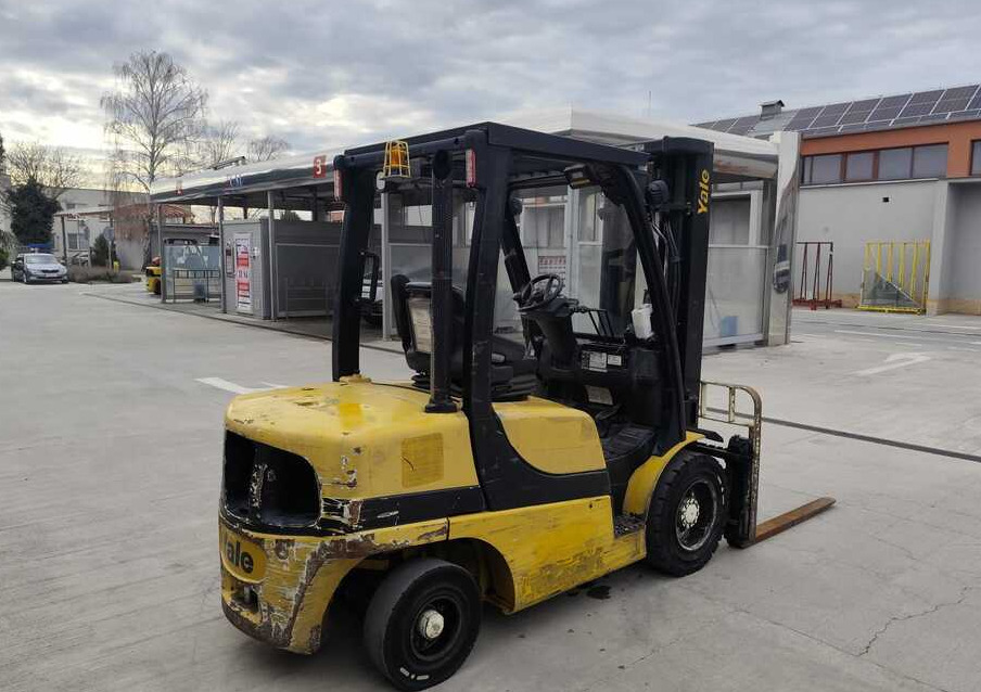 Yale GDP35VX - Carrello elevatore diesel: foto 3 Yale GDP35VX - Carrello elevatore diesel: foto 3