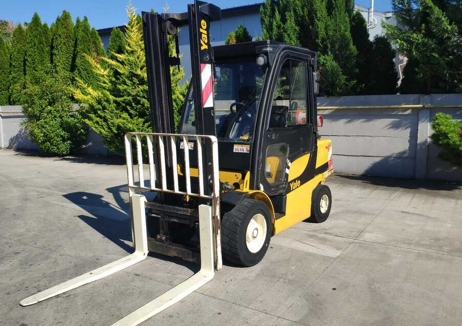 Yale GLP35VX - Carrello elevatore a gas: foto 1 Yale GLP35VX - Carrello elevatore a gas: foto 1
