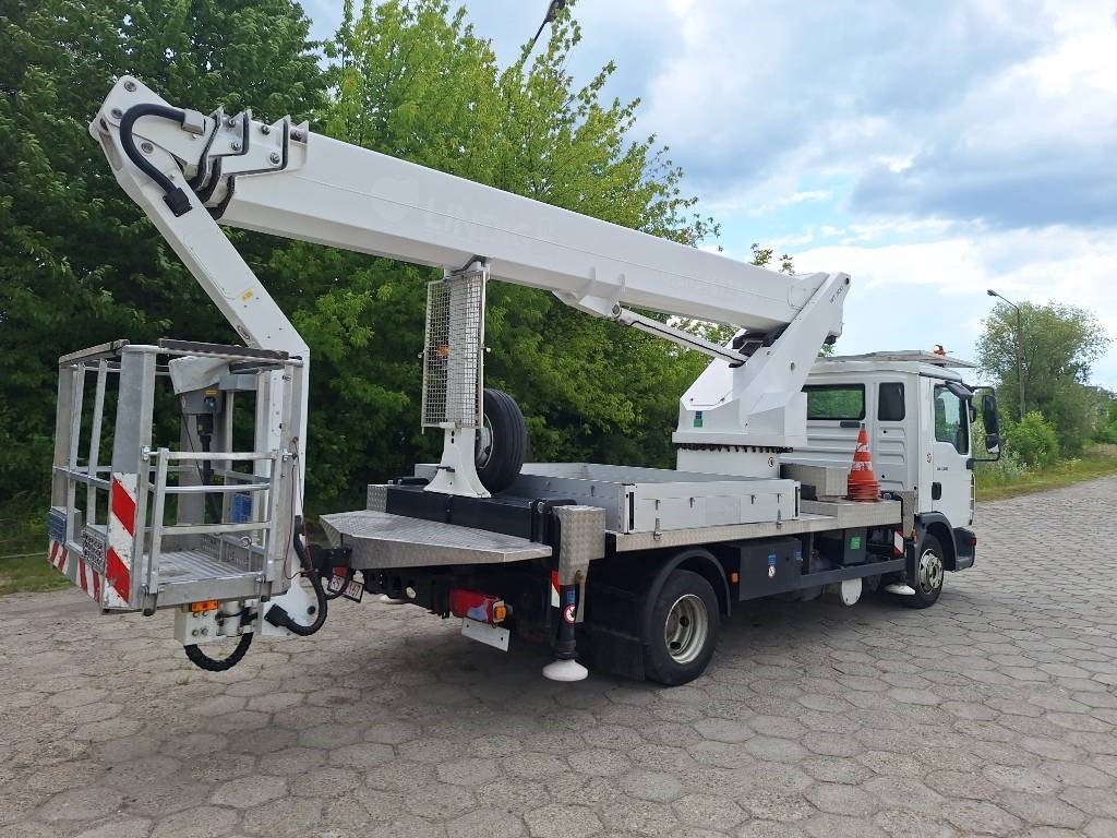 MAN podnośnik koszowy Wumag WT 300 - Piattaforma telescopica: foto 5 MAN podnośnik koszowy Wumag WT 300 - Piattaforma telescopica: foto 5