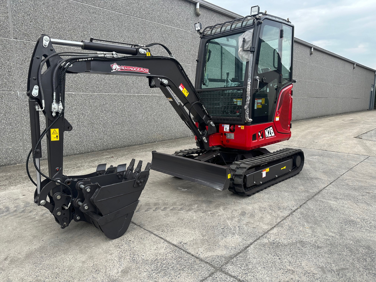 RHINOCEROS XN28 - Miniescavatore: foto 4 RHINOCEROS XN28 - Miniescavatore: foto 4