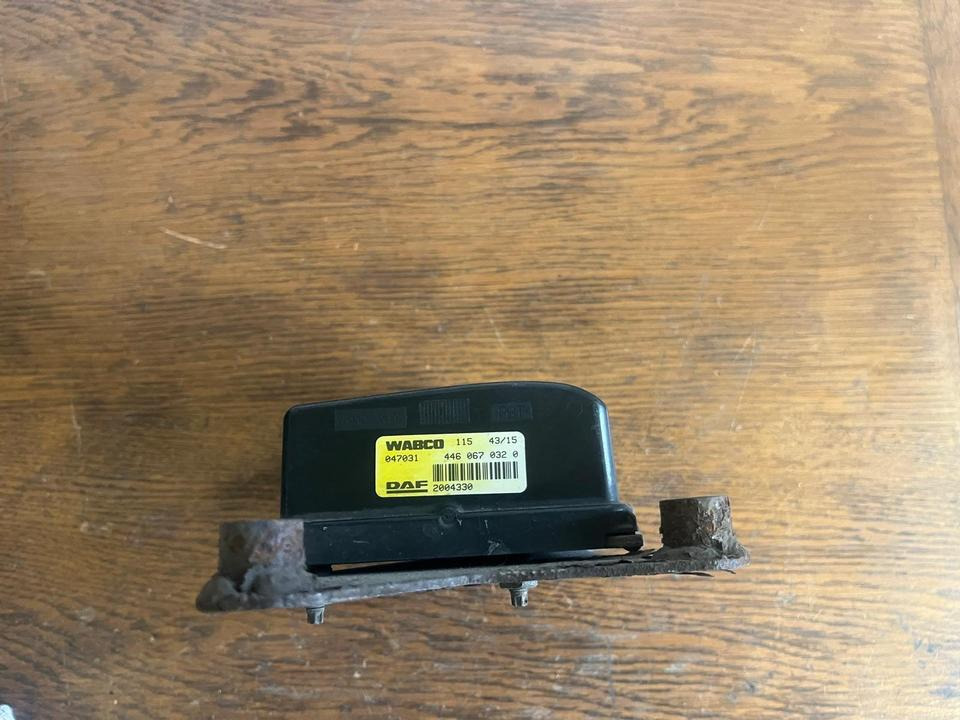 DAF Radarsensor 2004330 WABCO 4460670320 - Sensor per Camion: foto 4 DAF Radarsensor 2004330 WABCO 4460670320 - Sensor per Camion: foto 4
