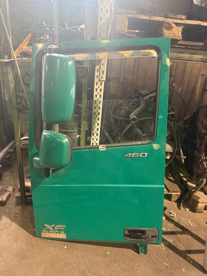 DAF XF 460 EU6 Fahrertür Grün Links Spiegel Innenverkleidung - Porta e ricambi per Camion: foto 1 DAF XF 460 EU6 Fahrertür Grün Links Spiegel Innenverkleidung - Porta e ricambi per Camion: foto 1