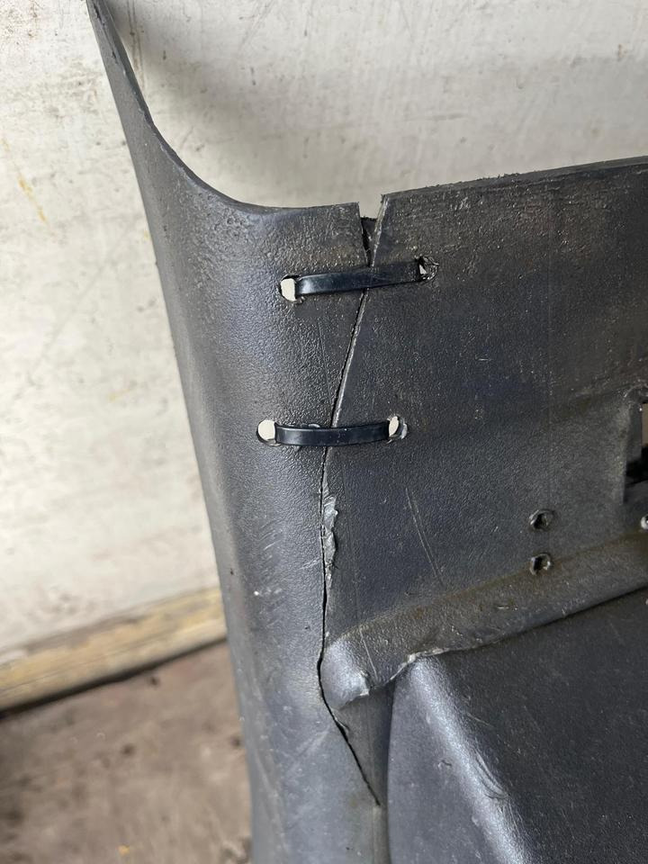 IVECO Stralis 450 Kotflügel vorne links 41299389 / 41299388 - Parafango per Camion: foto 3 IVECO Stralis 450 Kotflügel vorne links 41299389 / 41299388 - Parafango per Camion: foto 3