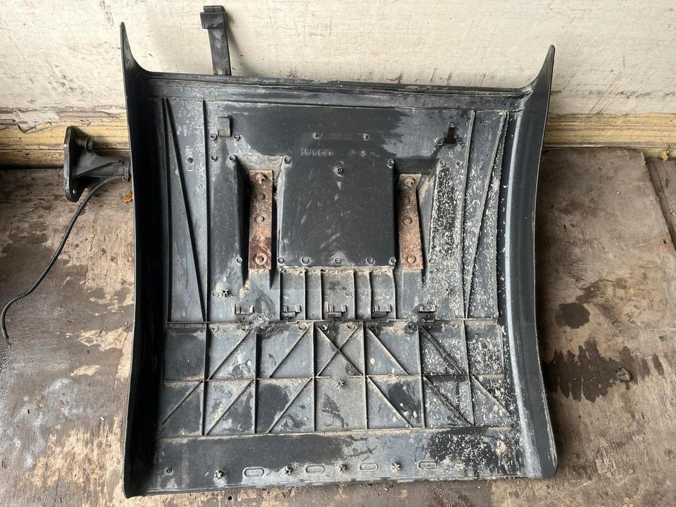 IVECO Stralis 450 Kotflügel vorne links 41299389 / 41299388 - Parafango per Camion: foto 5 IVECO Stralis 450 Kotflügel vorne links 41299389 / 41299388 - Parafango per Camion: foto 5