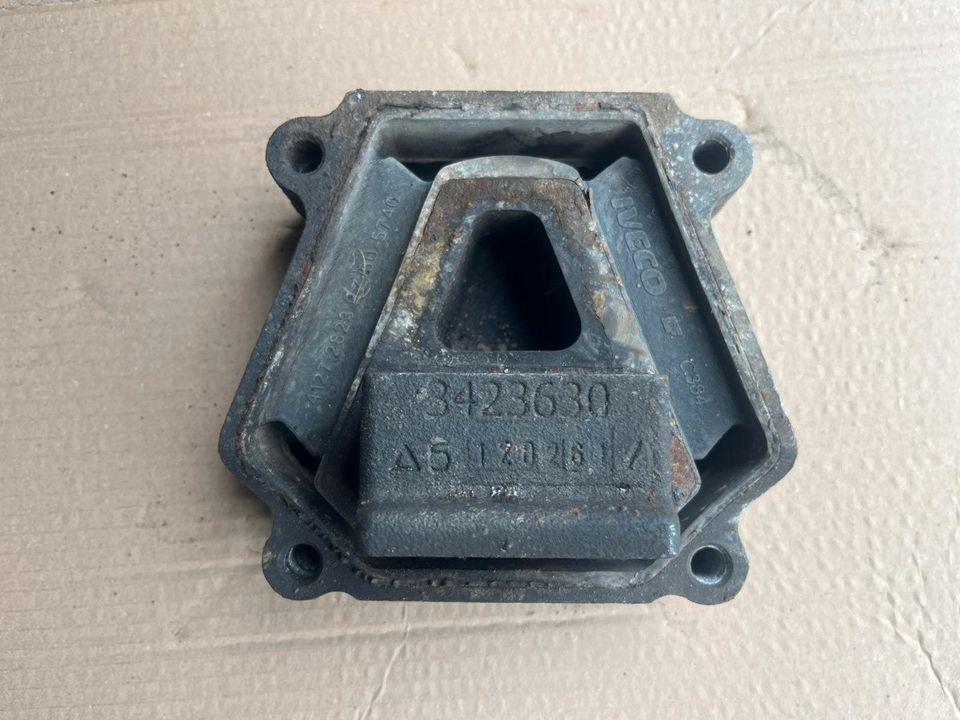 IVECO Stralis 450 Motorlager Motorhalter 3423630 - Cuscinetto del motore per Camion: foto 1 IVECO Stralis 450 Motorlager Motorhalter 3423630 - Cuscinetto del motore per Camion: foto 1