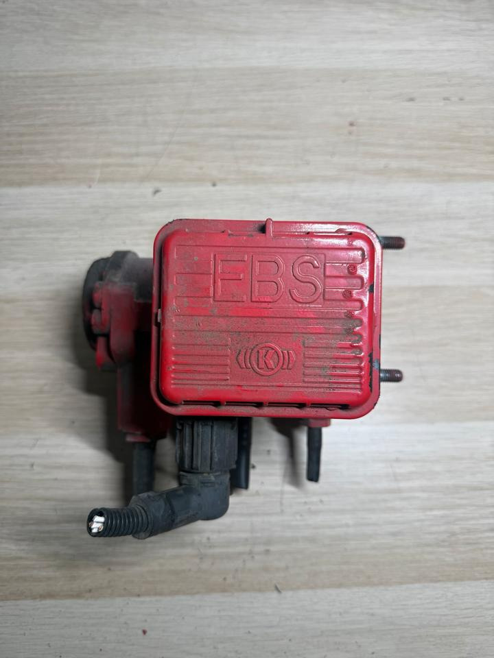 MAN KNORR-BREMSE EBS Ventil K020623 81.52301-6213 - Valvola per Camion: foto 4 MAN KNORR-BREMSE EBS Ventil K020623 81.52301-6213 - Valvola per Camion: foto 4