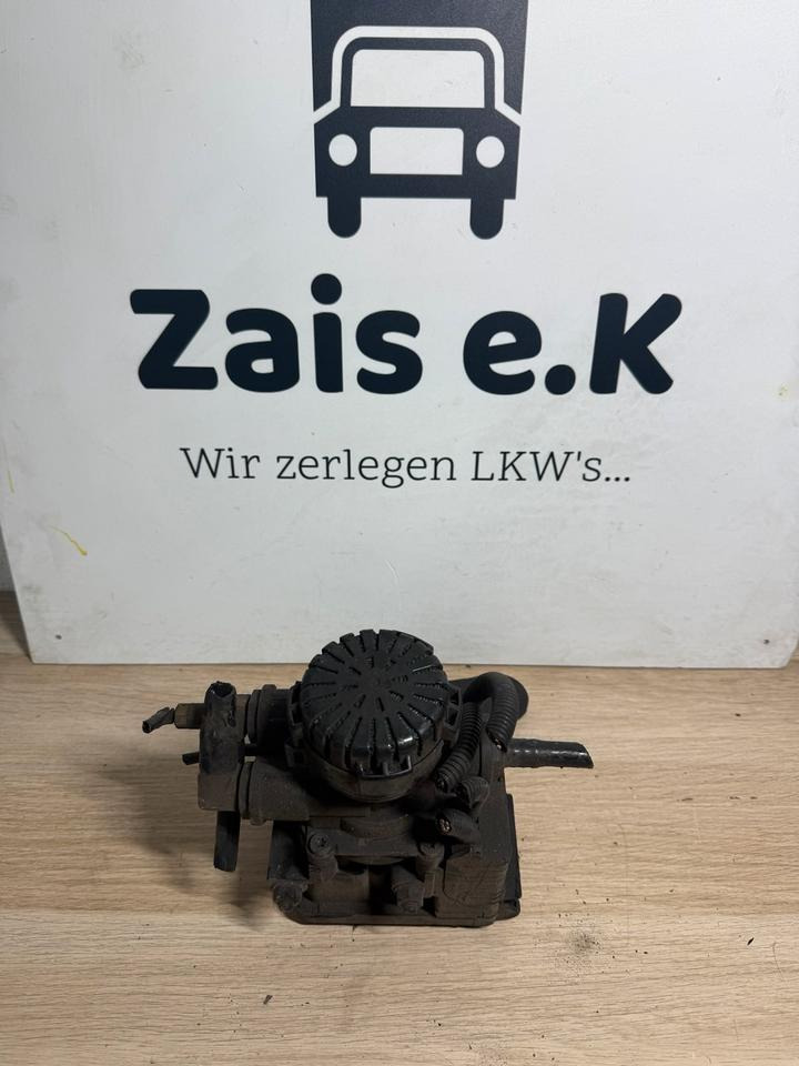 MAN KNORR-BREMSE EBS Ventil K050211 81.52106-6067 - Valvola per Camion: foto 1 MAN KNORR-BREMSE EBS Ventil K050211 81.52106-6067 - Valvola per Camion: foto 1