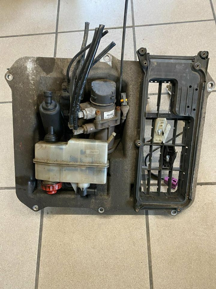 MAN TGA TGX Fußbremsventil Bremsventil 81.25970.6100 - Valvola freno per Camion: foto 1 MAN TGA TGX Fußbremsventil Bremsventil 81.25970.6100 - Valvola freno per Camion: foto 1