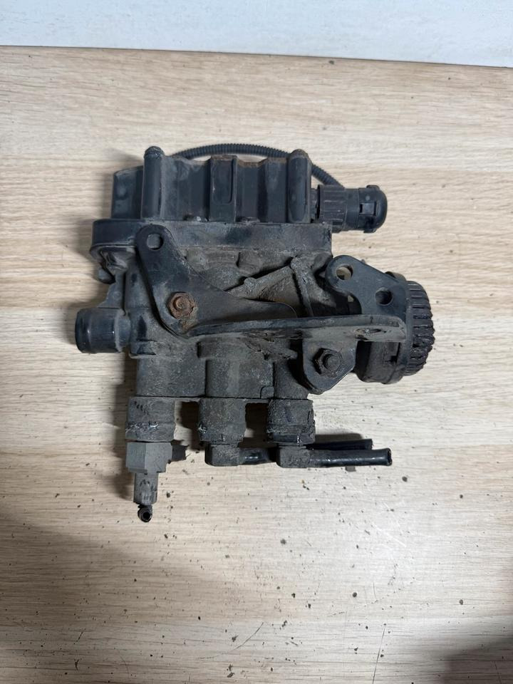 MAN WABCO VENTIL 4728800300 81.25902-6238 - Valvola per Camion: foto 2 MAN WABCO VENTIL 4728800300 81.25902-6238 - Valvola per Camion: foto 2