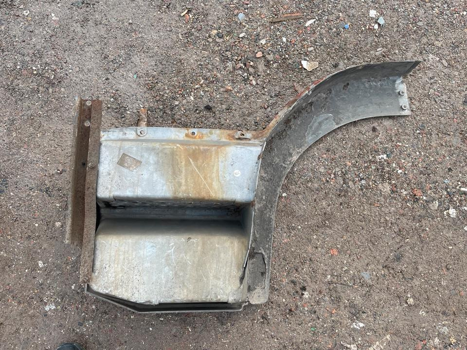 Mercedes ATEGO 12TN Einstieg Rechts Kotflügel - Gradino sottoscocca per Camion: foto 3 Mercedes ATEGO 12TN Einstieg Rechts Kotflügel - Gradino sottoscocca per Camion: foto 3