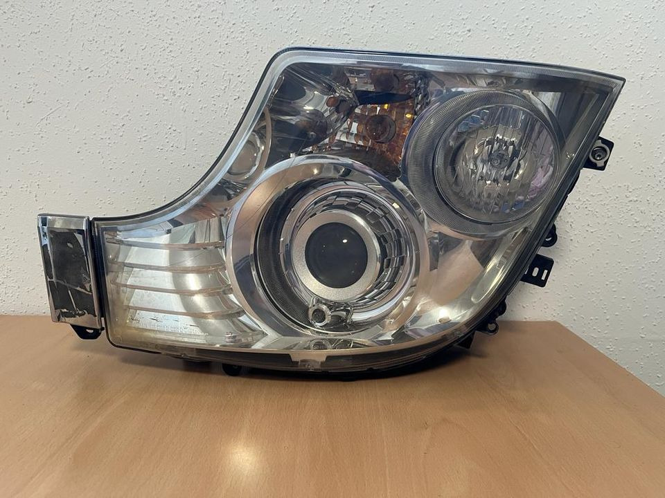 Mercedes Actros Bi Xenon Scheinwerfer Vorne Links A9608200639 - Fanale per Camion: foto 1 Mercedes Actros Bi Xenon Scheinwerfer Vorne Links A9608200639 - Fanale per Camion: foto 1