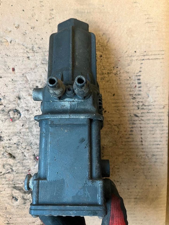 Pompa di alimentazione per Camion Mercedes Actros MP4 AdBlue Pumpe A0001402378: foto 6