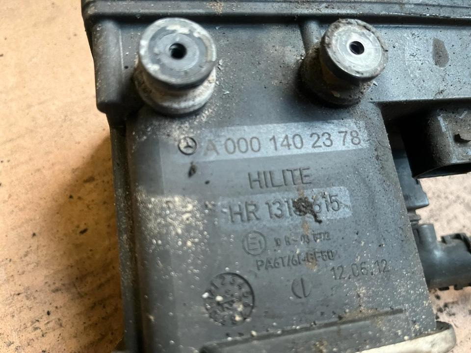 Mercedes Actros MP4 AdBlue Pumpe A0001402378 - Pompa di alimentazione per Camion: foto 2 Mercedes Actros MP4 AdBlue Pumpe A0001402378 - Pompa di alimentazione per Camion: foto 2