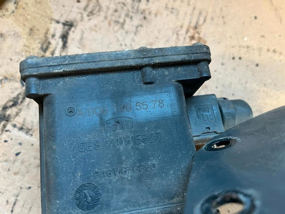 Mercedes Actros MP4 AdBlue Pumpe A0001405578 - Pompa di alimentazione per Camion: foto 2 Mercedes Actros MP4 AdBlue Pumpe A0001405578 - Pompa di alimentazione per Camion: foto 2