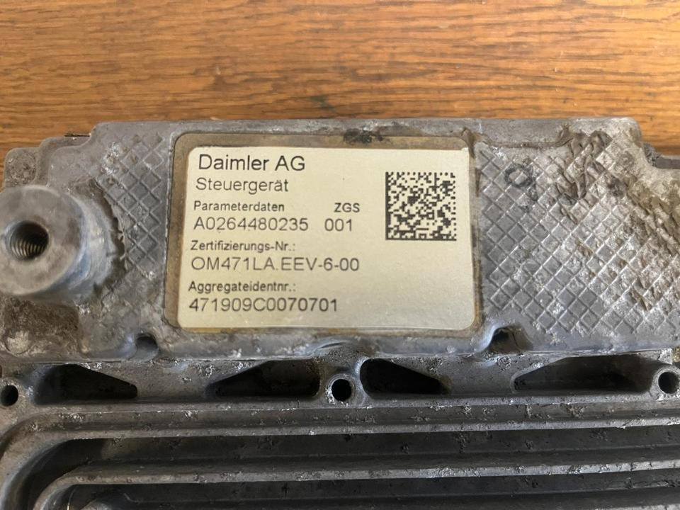 Mercedes Actros MP4 EU5 Motorsteuergerät OM471LA.EEV-6-00 - ECU per Camion: foto 2 Mercedes Actros MP4 EU5 Motorsteuergerät OM471LA.EEV-6-00 - ECU per Camion: foto 2