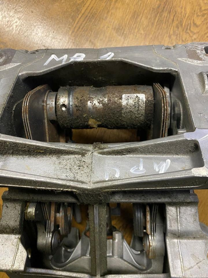 Mercedes Actros MP4 Lenksäule Lenkung - Colonna dello sterzo per Camion: foto 4 Mercedes Actros MP4 Lenksäule Lenkung - Colonna dello sterzo per Camion: foto 4