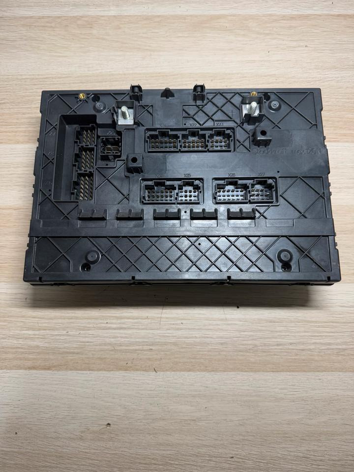 Mercedes Actros MP4 Sicherungskasten A0014462458 - Fusibile per Camion: foto 4 Mercedes Actros MP4 Sicherungskasten A0014462458 - Fusibile per Camion: foto 4