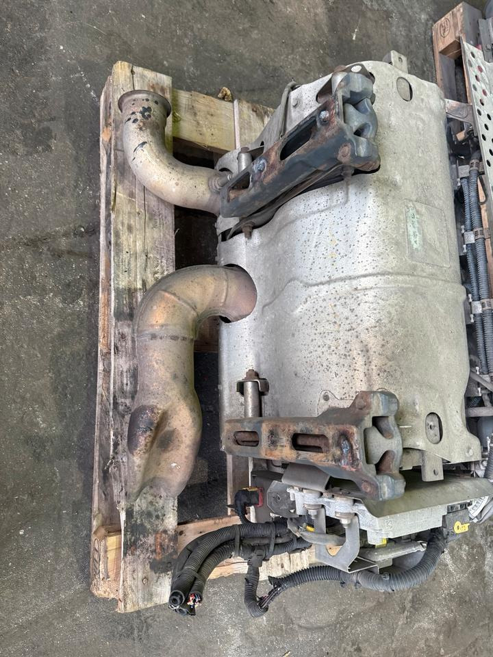 Mercedes Atego 4 EU6 Auspuff Katalysator A0054906912 - Convertitore catalitico per Camion: foto 4 Mercedes Atego 4 EU6 Auspuff Katalysator A0054906912 - Convertitore catalitico per Camion: foto 4