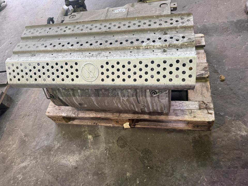 Mercedes Atego 4 EU6 Auspuff Katalysator A0054906912 - Convertitore catalitico per Camion: foto 2 Mercedes Atego 4 EU6 Auspuff Katalysator A0054906912 - Convertitore catalitico per Camion: foto 2