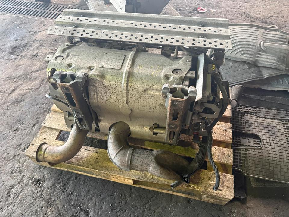 Mercedes Atego 4 EU6 Auspuff Katalysator A0074909712 - Convertitore catalitico per Camion: foto 4 Mercedes Atego 4 EU6 Auspuff Katalysator A0074909712 - Convertitore catalitico per Camion: foto 4