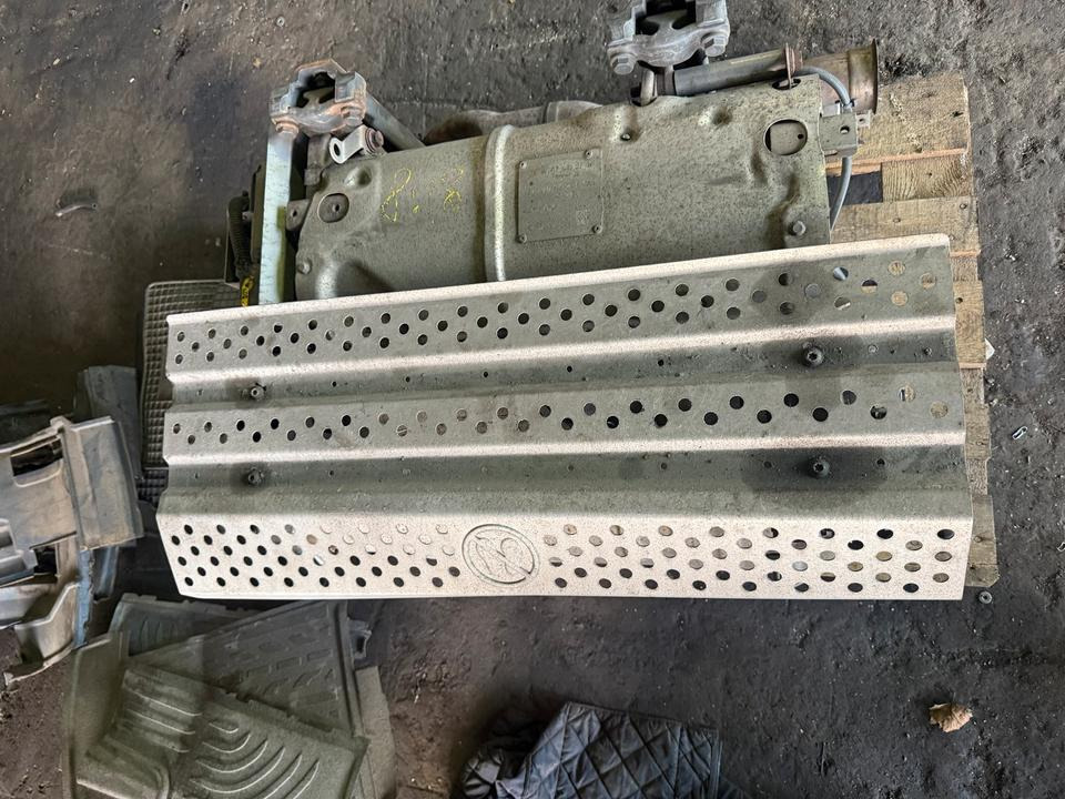 Mercedes Atego 4 EU6 Auspuff Katalysator A0074909712 - Convertitore catalitico per Camion: foto 3 Mercedes Atego 4 EU6 Auspuff Katalysator A0074909712 - Convertitore catalitico per Camion: foto 3