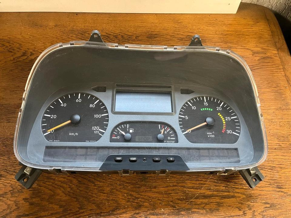 Mercedes Atego Kombiinstrument / Tacho A0044463421 - Cruscotto per Camion: foto 2 Mercedes Atego Kombiinstrument / Tacho A0044463421 - Cruscotto per Camion: foto 2