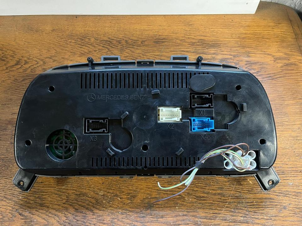 Mercedes Atego Kombiinstrument / Tacho A0044463421 - Cruscotto per Camion: foto 5 Mercedes Atego Kombiinstrument / Tacho A0044463421 - Cruscotto per Camion: foto 5