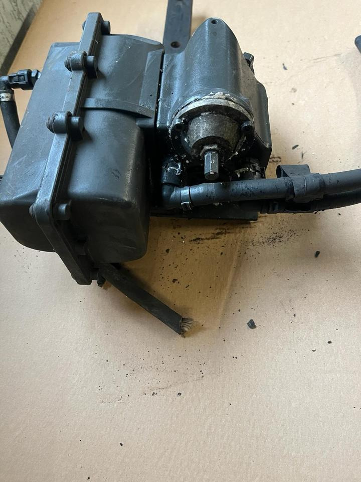 Mercedes-Benz Actros Atego EU4 EU5 AdBlue Pumpe A0001400478 - Pompa di alimentazione per Camion: foto 4 Mercedes-Benz Actros Atego EU4 EU5 AdBlue Pumpe A0001400478 - Pompa di alimentazione per Camion: foto 4