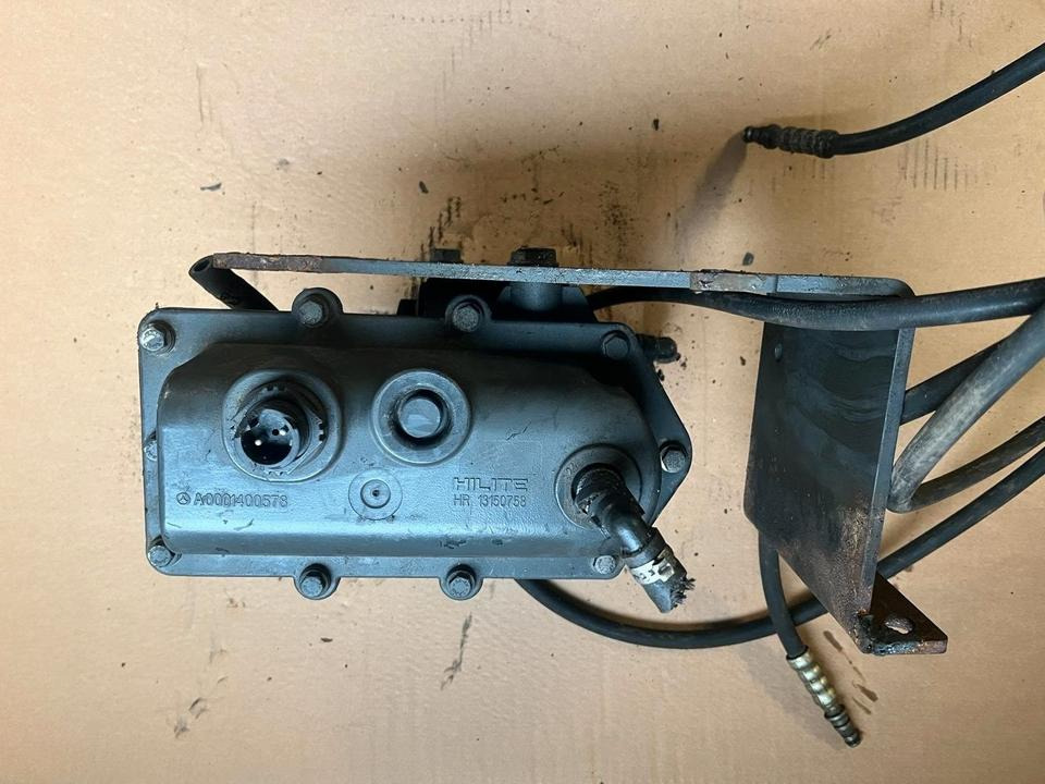 Mercedes-Benz Actros Atego EU4 EU5 AdBlue Pumpe A0001400578 - Pompa di alimentazione per Camion: foto 1 Mercedes-Benz Actros Atego EU4 EU5 AdBlue Pumpe A0001400578 - Pompa di alimentazione per Camion: foto 1