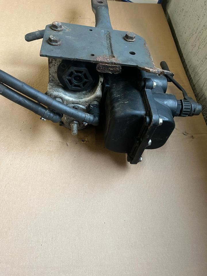 Mercedes-Benz Actros Atego EU4 EU5 AdBlue Pumpe A0001400978 - Pompa di alimentazione per Camion: foto 4 Mercedes-Benz Actros Atego EU4 EU5 AdBlue Pumpe A0001400978 - Pompa di alimentazione per Camion: foto 4