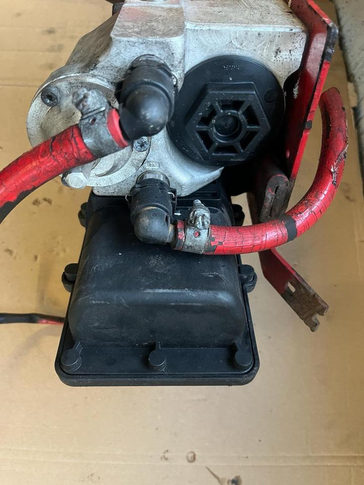 Mercedes-Benz Actros Atego EU4 EU5 AdBlue Pumpe A0001401578 - Pompa di alimentazione per Camion: foto 5 Mercedes-Benz Actros Atego EU4 EU5 AdBlue Pumpe A0001401578 - Pompa di alimentazione per Camion: foto 5