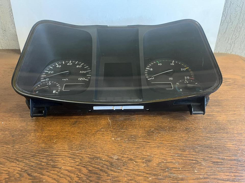 Mercedes Benz Actros MP4 Kombiinstrument / Tacho A9614467421 - Cruscotto per Camion: foto 5 Mercedes Benz Actros MP4 Kombiinstrument / Tacho A9614467421 - Cruscotto per Camion: foto 5
