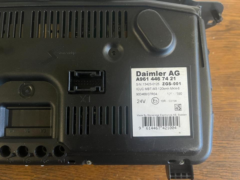 Mercedes Benz Actros MP4 Kombiinstrument / Tacho A9614467421 - Cruscotto per Camion: foto 4 Mercedes Benz Actros MP4 Kombiinstrument / Tacho A9614467421 - Cruscotto per Camion: foto 4