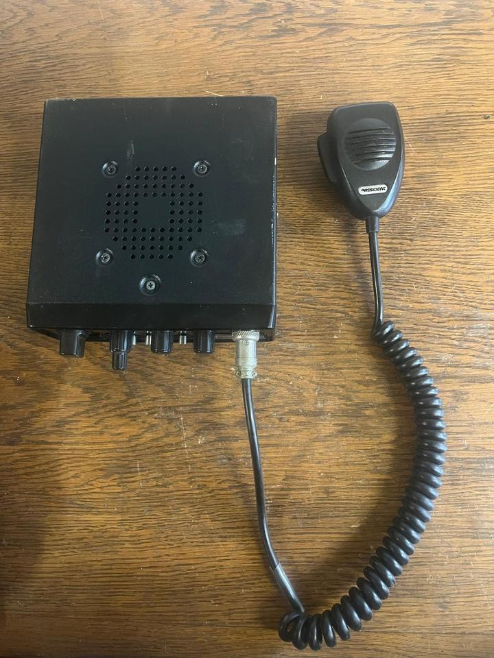 President Walker Funkgerät 34540 - Sistema di navigazione per Camion: foto 3 President Walker Funkgerät 34540 - Sistema di navigazione per Camion: foto 3