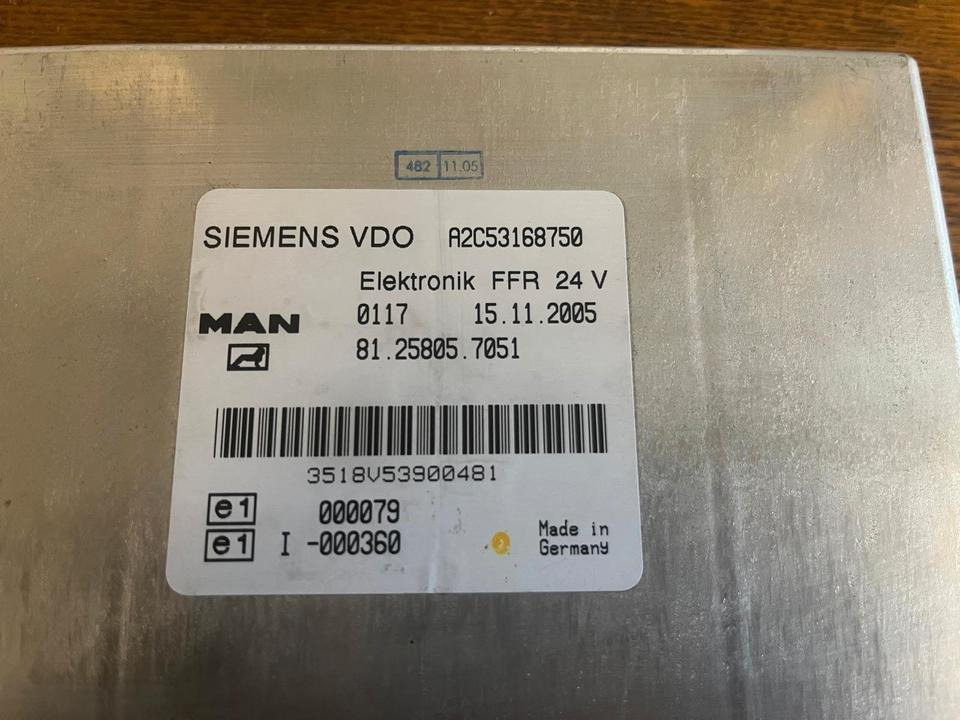 MAN SIEMENS VDO ELEKTRONIK FFR Steuergerät 81258057051 - Ricambi: foto 3 MAN SIEMENS VDO ELEKTRONIK FFR Steuergerät 81258057051 - Ricambi: foto 3