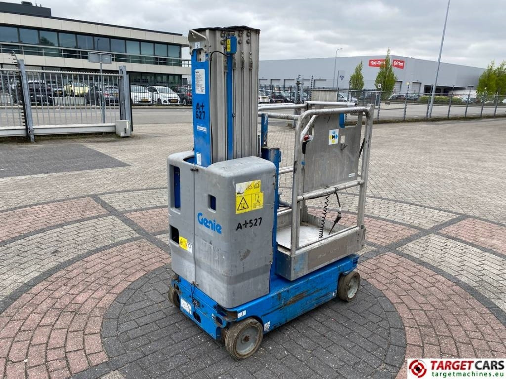 Genie GR-20 Runabout Vertical Mast Work Lift 802cm - Elevatore verticale: foto 3 Genie GR-20 Runabout Vertical Mast Work Lift 802cm - Elevatore verticale: foto 3