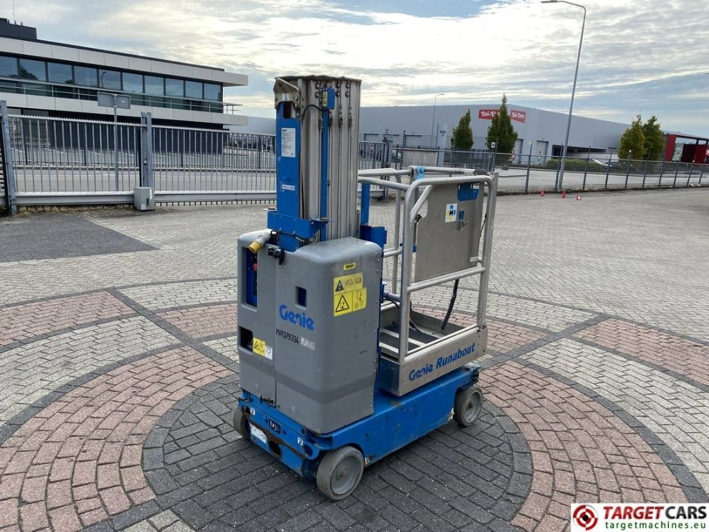 Genie GR20 Runabout Electric Vertical Mast Lift 802cm - Elevatore verticale: foto 3 Genie GR20 Runabout Electric Vertical Mast Lift 802cm - Elevatore verticale: foto 3