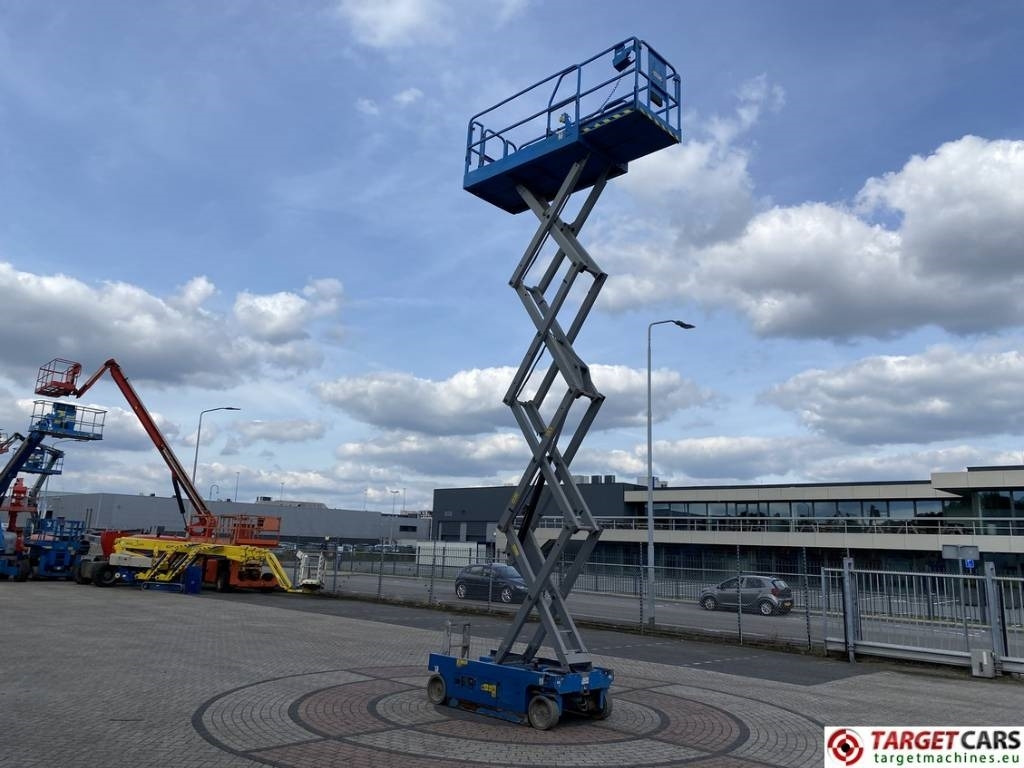 Piattaforma a pantografo Genie GS-2646 Electric GS2646 Scissor Work Lift 992cm: foto 7