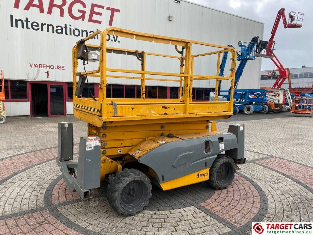 Haulotte Compact 12DX Diesel 4x4 Scissor Work Lift 1206cm - Piattaforma a pantografo: foto 1 Haulotte Compact 12DX Diesel 4x4 Scissor Work Lift 1206cm - Piattaforma a pantografo: foto 1