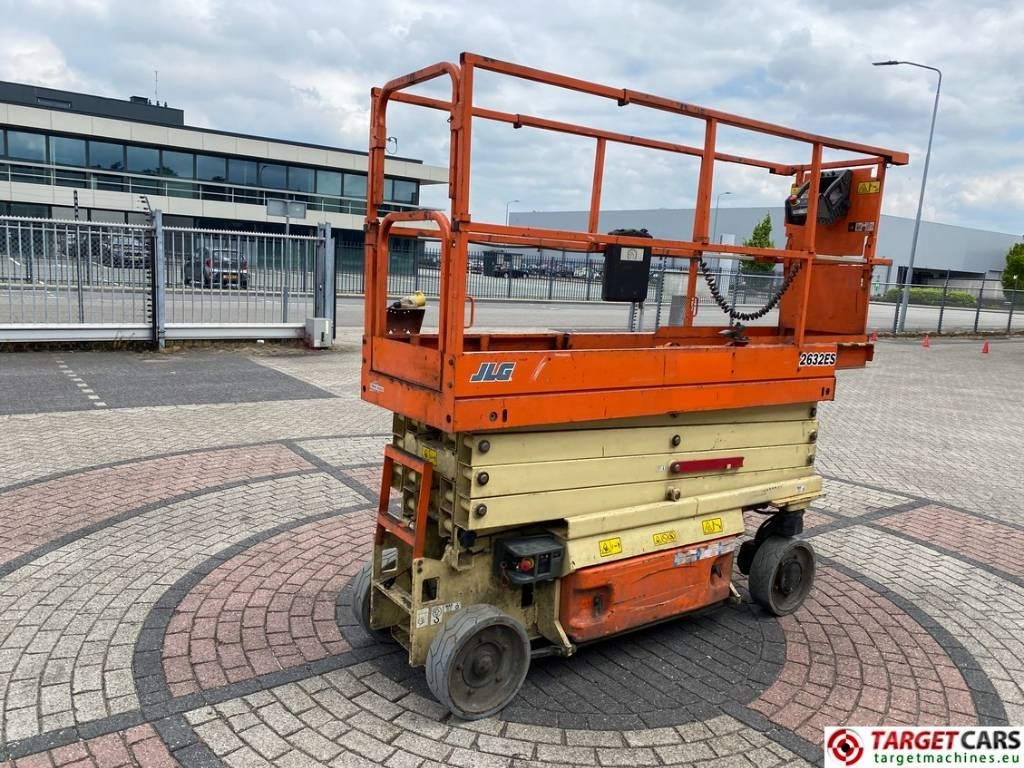 JLG 2632ES Electric Scissor Work Lift 977cm - Piattaforma a pantografo: foto 3 JLG 2632ES Electric Scissor Work Lift 977cm - Piattaforma a pantografo: foto 3
