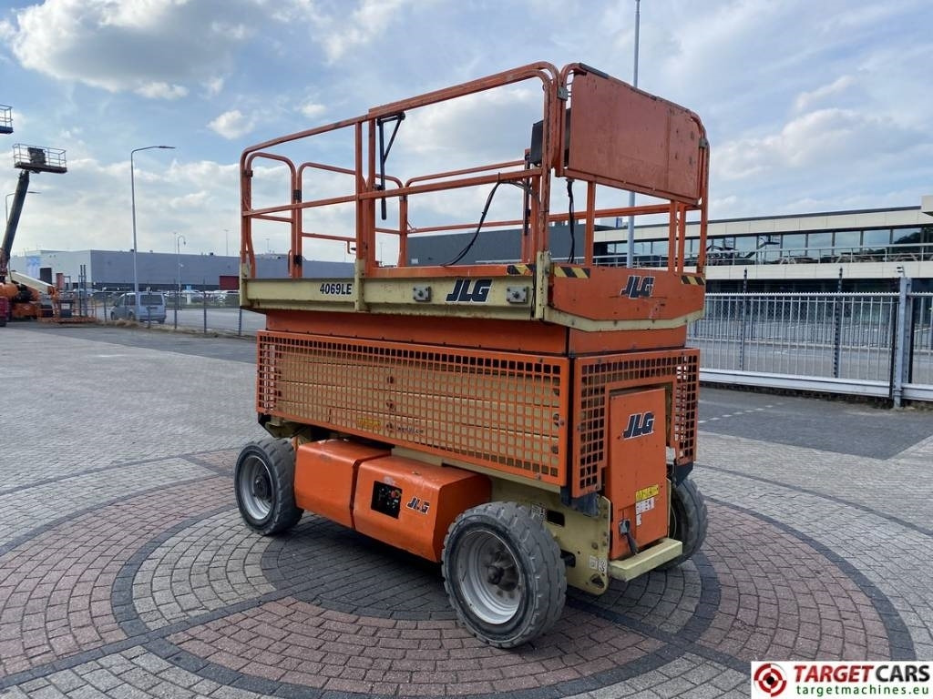 JLG 4069LE Electric Scissor Work Lift 1419cm - Piattaforma a pantografo: foto 2 JLG 4069LE Electric Scissor Work Lift 1419cm - Piattaforma a pantografo: foto 2