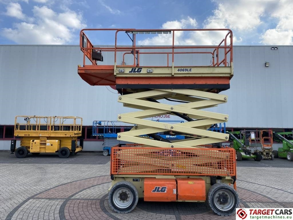 JLG 4069LE Electric Scissor Work Lift 1419cm - Piattaforma a pantografo: foto 5 JLG 4069LE Electric Scissor Work Lift 1419cm - Piattaforma a pantografo: foto 5