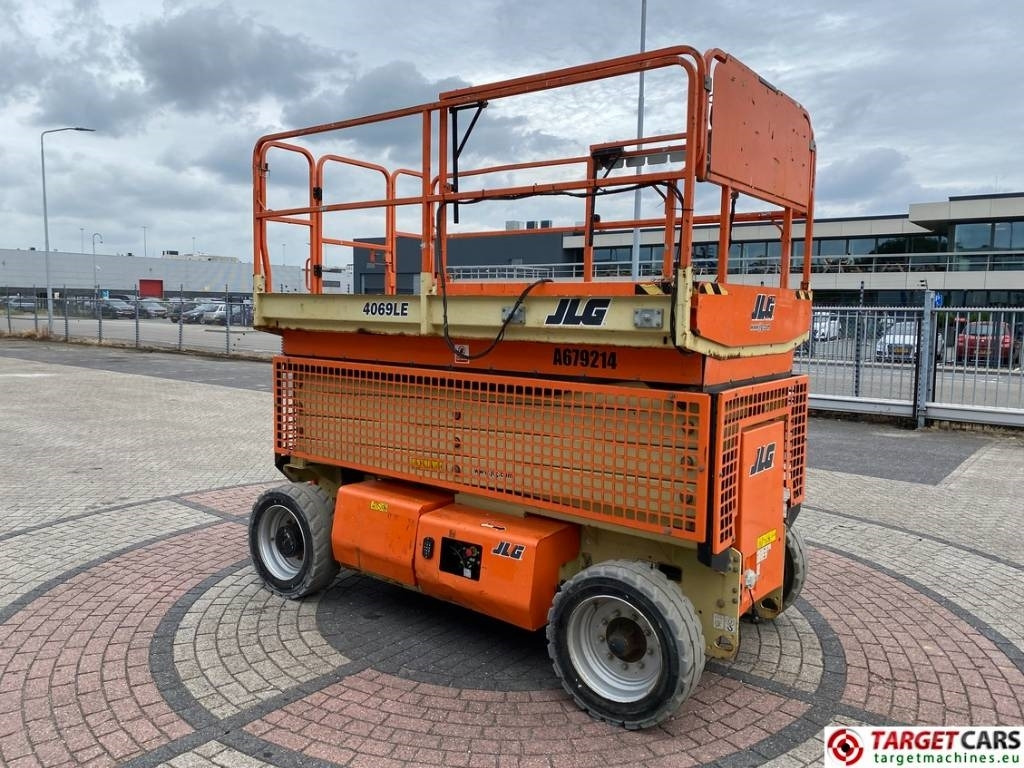 JLG 4069LE Electric Scissor Work Lift 1419cm - Piattaforma a pantografo: foto 2 JLG 4069LE Electric Scissor Work Lift 1419cm - Piattaforma a pantografo: foto 2