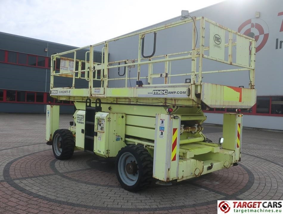 MEC 3392RT-T Diesel 4x4 Scissor Work Lift 1200cm - Piattaforma a pantografo: foto 4 MEC 3392RT-T Diesel 4x4 Scissor Work Lift 1200cm - Piattaforma a pantografo: foto 4