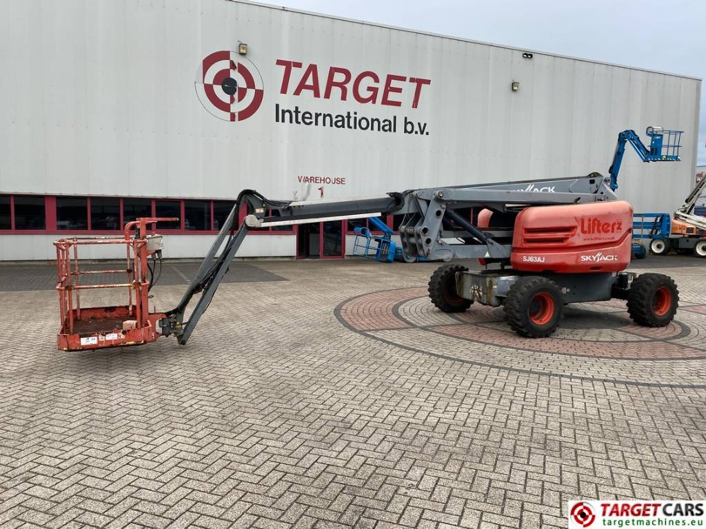 SkyJack SJ63AJ Articulated 4x4 Diesel Boom WorkLIft 2136cm - Piattaforma articolata: foto 1 SkyJack SJ63AJ Articulated 4x4 Diesel Boom WorkLIft 2136cm - Piattaforma articolata: foto 1
