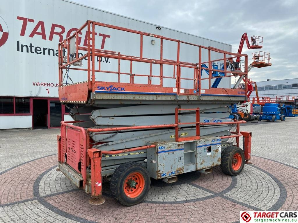 SkyJack SJ9250 RT Diesel Scissor Work Lift 1720cm - Piattaforma a pantografo: foto 1 SkyJack SJ9250 RT Diesel Scissor Work Lift 1720cm - Piattaforma a pantografo: foto 1