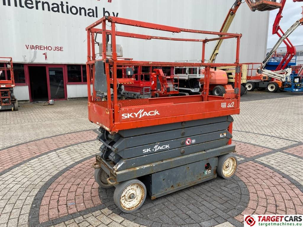SkyJack SJIII-3226 Electric 3226 Scissor Work Lift 990cm - Piattaforma a pantografo: foto 1 SkyJack SJIII-3226 Electric 3226 Scissor Work Lift 990cm - Piattaforma a pantografo: foto 1